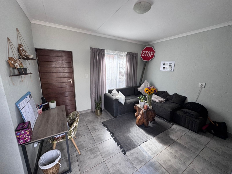 1 Bedroom Property for Sale in Kannoniers Park North West